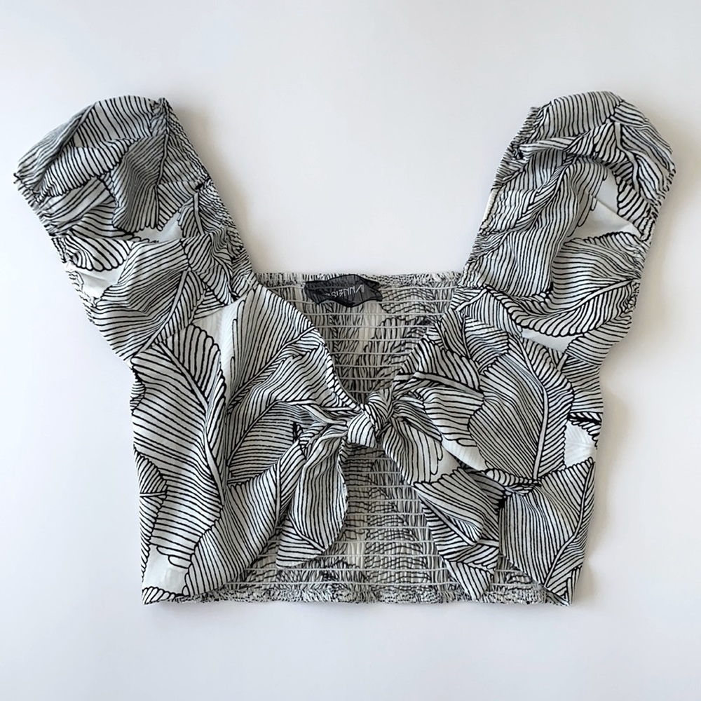 4Sienna tie front crop top - size S